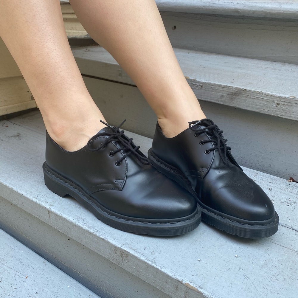 LIKE NEW Oxford Dr. Martens - w/ out box